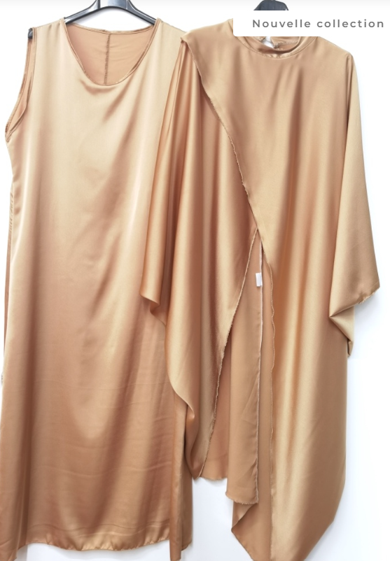 L'Ensemble Robe Pancho satinée
